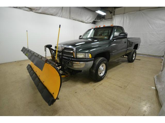 2002 Dodge Ram 2500 4DR SDN V6 AUTO SE (GS) Sedan
