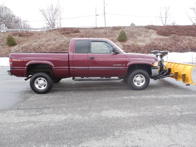 2002 Dodge Ram 2500 4X2 Extended CAB 122.9 IN