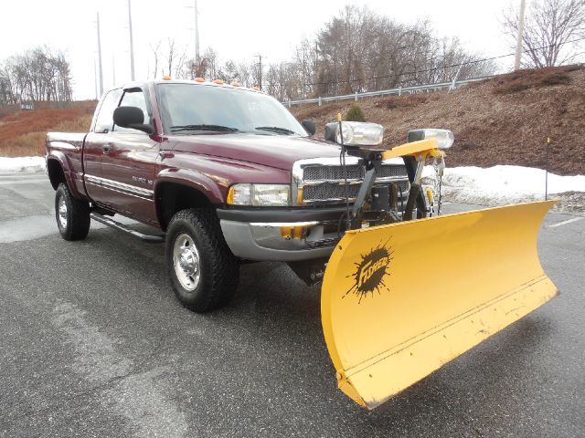 2002 Dodge Ram 2500 4X2 Extended CAB 122.9 IN