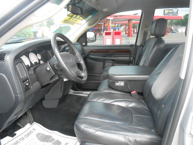 2003 Dodge Ram 2500 4dr 114 WB XLT 4WD