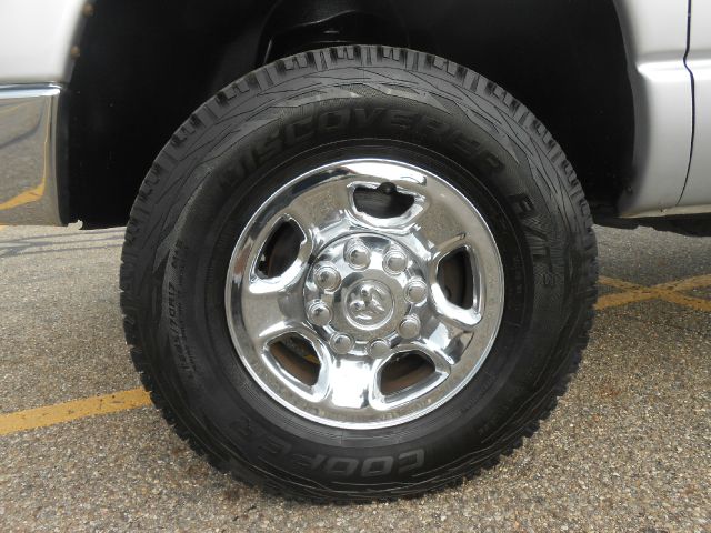 2003 Dodge Ram 2500 4dr 114 WB XLT 4WD