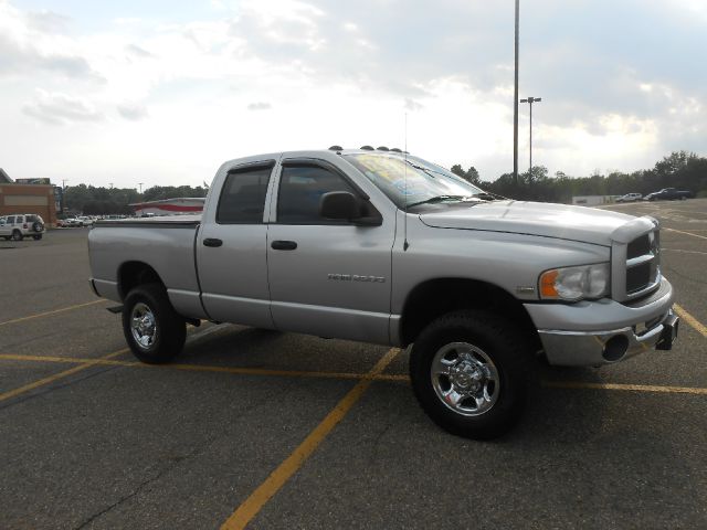 2003 Dodge Ram 2500 4dr 114 WB XLT 4WD