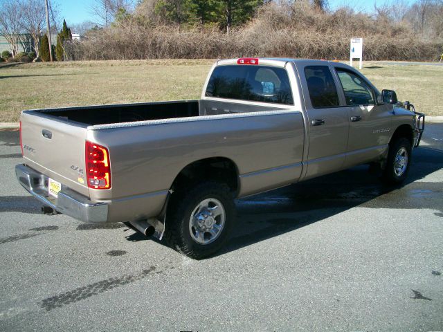 2003 Dodge Ram 2500 4dr 4WD EXT LS 4x4 SUV
