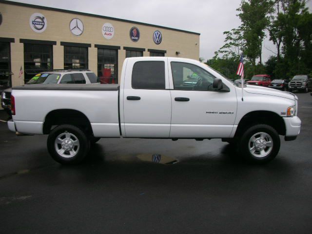 2003 Dodge Ram 2500 4dr 114 WB XLT 4WD