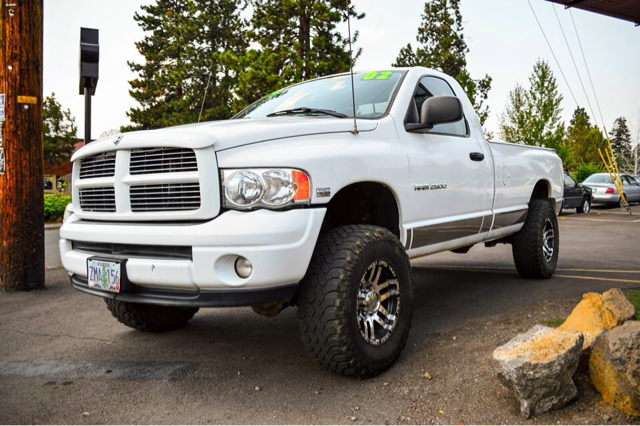 2003 Dodge Ram 2500 Wagon SE