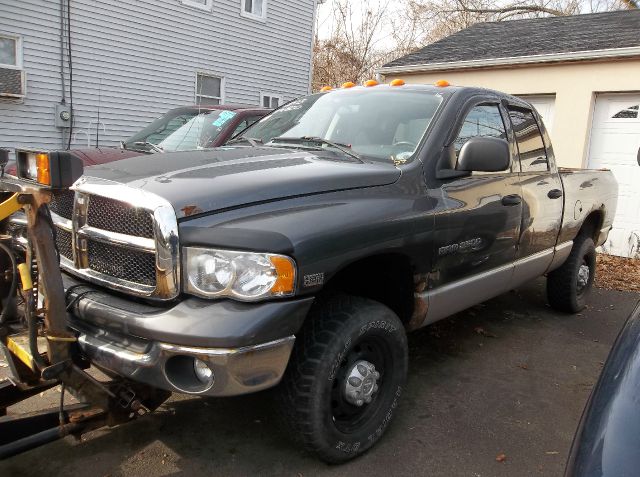 2003 Dodge Ram 2500 SXT W/moonroof