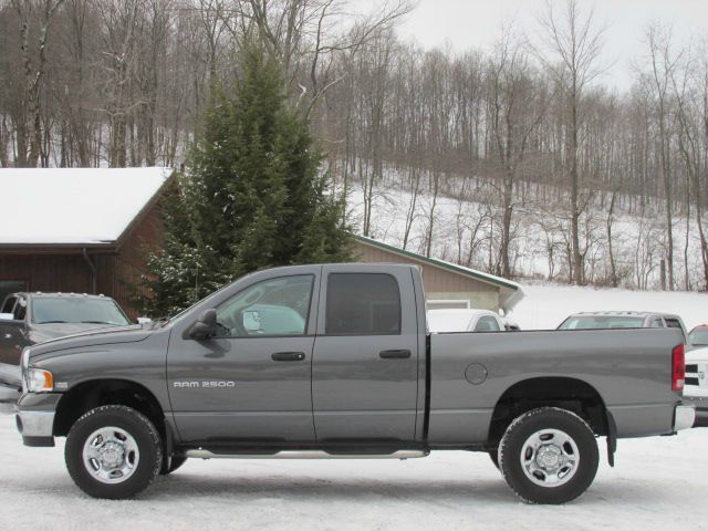 2004 Dodge Ram 2500 323i 4dr Sdn Sedan
