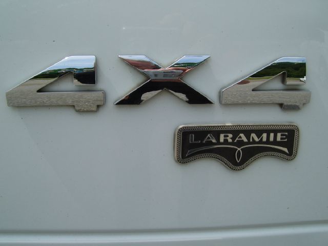 2004 Dodge Ram 2500 4d Wagon AWD