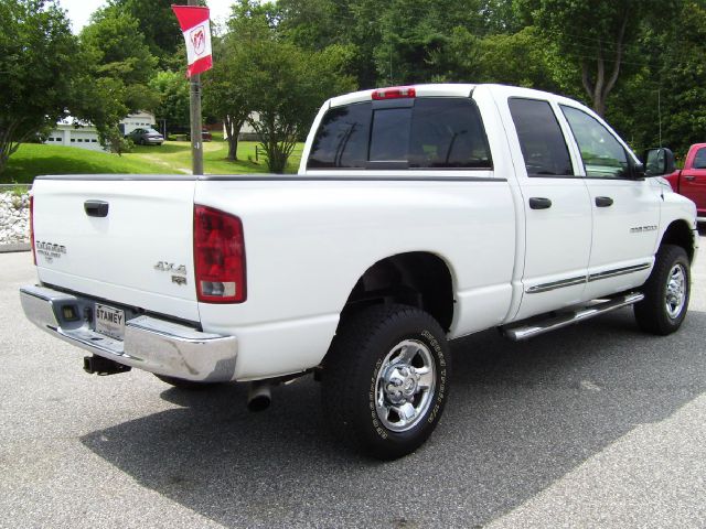 2004 Dodge Ram 2500 4d Wagon AWD