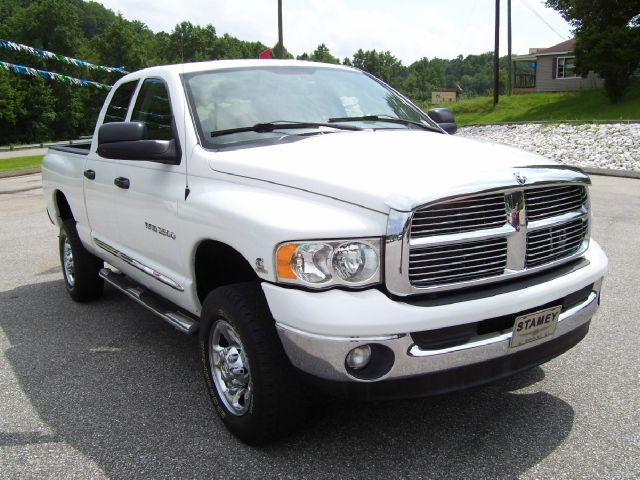 2004 Dodge Ram 2500 4d Wagon AWD