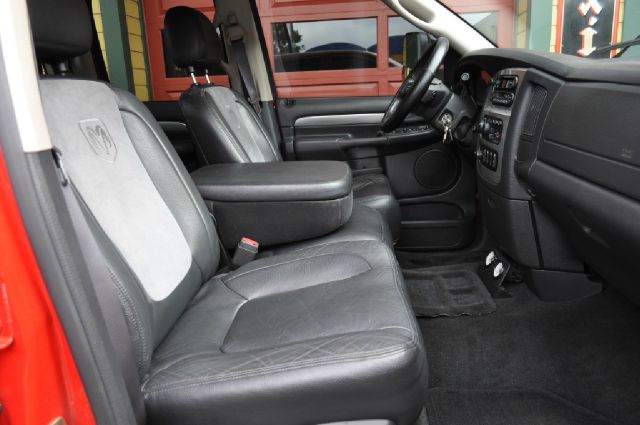 2004 Dodge Ram 2500 4d Wagon AWD