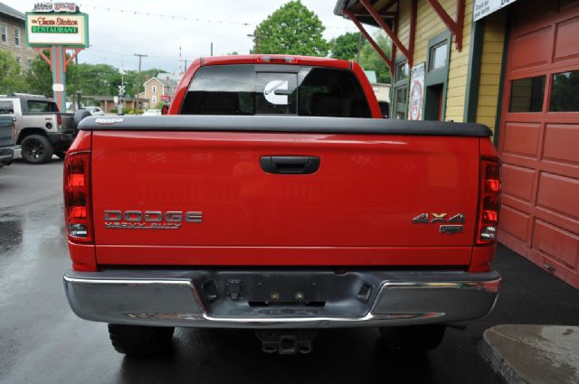 2004 Dodge Ram 2500 4d Wagon AWD