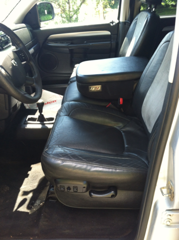 2004 Dodge Ram 2500 4d Wagon AWD