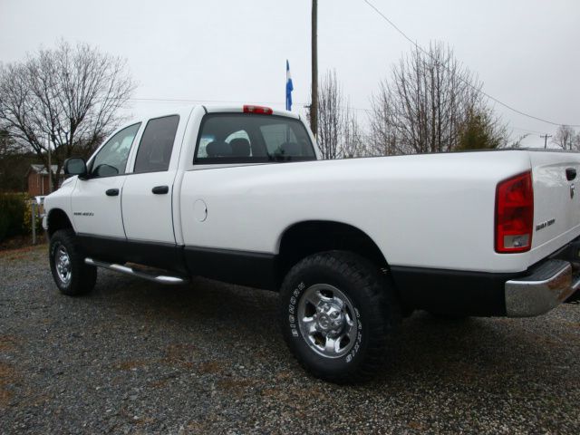2004 Dodge Ram 2500 4dr 4WD EXT LS 4x4 SUV