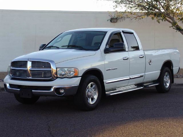 2004 Dodge Ram 2500 Sedan LX