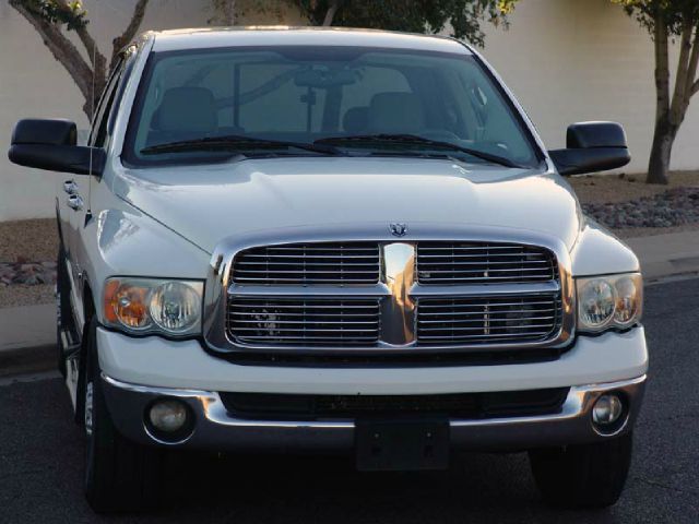 2004 Dodge Ram 2500 Sedan LX