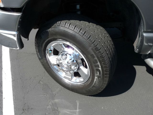 2004 Dodge Ram 2500 4dr 4WD EXT LS 4x4 SUV