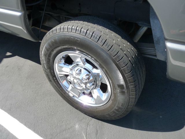 2004 Dodge Ram 2500 4dr 4WD EXT LS 4x4 SUV