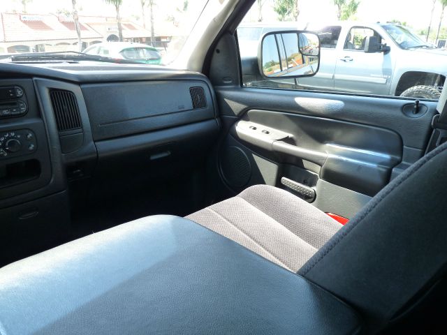 2004 Dodge Ram 2500 4dr 4WD EXT LS 4x4 SUV