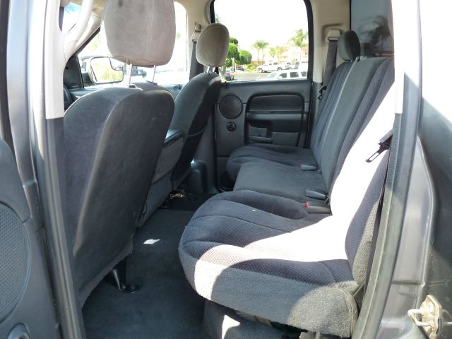 2004 Dodge Ram 2500 4dr 4WD EXT LS 4x4 SUV