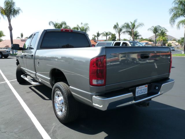 2004 Dodge Ram 2500 4dr 4WD EXT LS 4x4 SUV