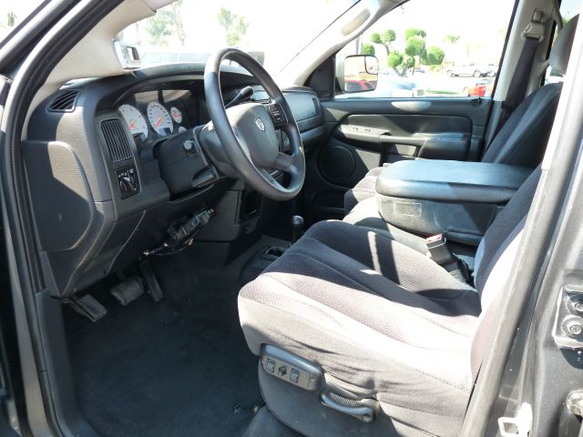 2004 Dodge Ram 2500 4dr 4WD EXT LS 4x4 SUV