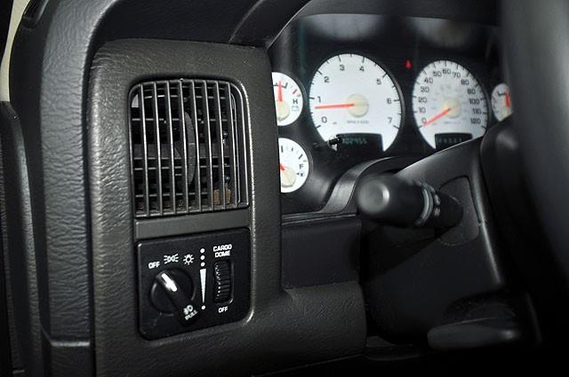 2004 Dodge Ram 2500 SLT