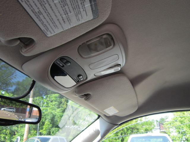 2004 Dodge Ram 2500 Wagon SE