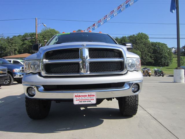 2004 Dodge Ram 2500 Wagon SE