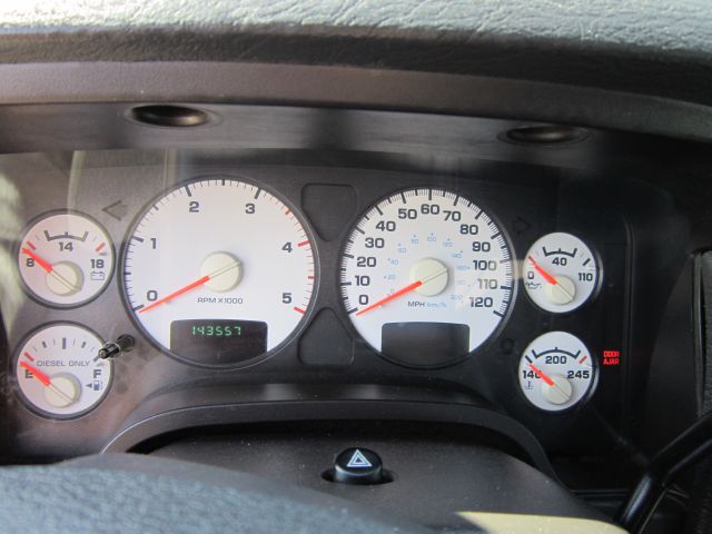 2004 Dodge Ram 2500 Wagon SE