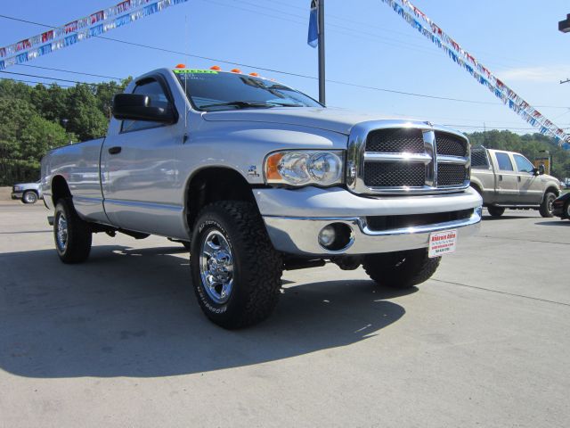 2004 Dodge Ram 2500 Wagon SE