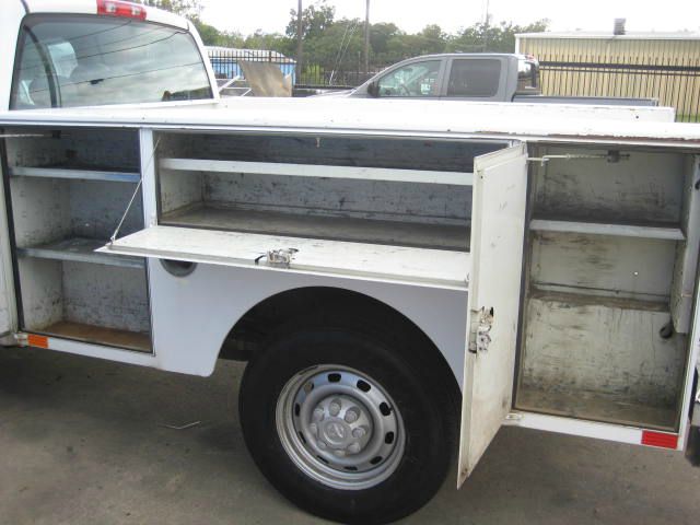 2005 Dodge Ram 2500 2WD Regular Cab 6.3 Ft Box ST