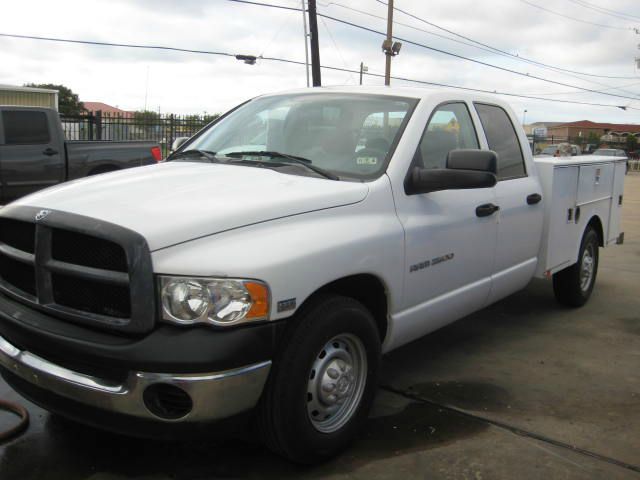 2005 Dodge Ram 2500 2WD Regular Cab 6.3 Ft Box ST