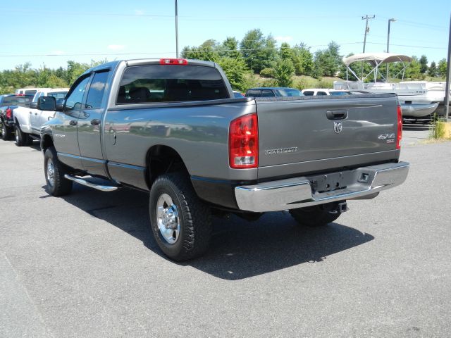 2005 Dodge Ram 2500 4dr 4WD EXT LS 4x4 SUV
