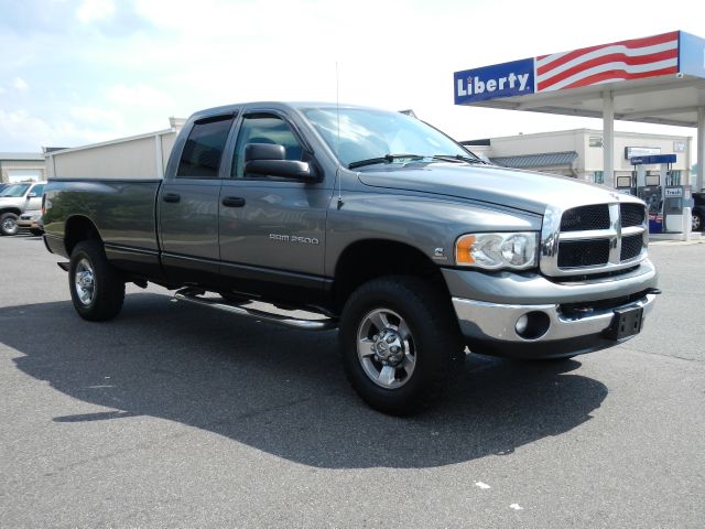 2005 Dodge Ram 2500 4dr 4WD EXT LS 4x4 SUV