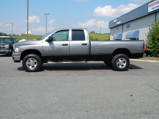 2005 Dodge Ram 2500 4dr 4WD EXT LS 4x4 SUV