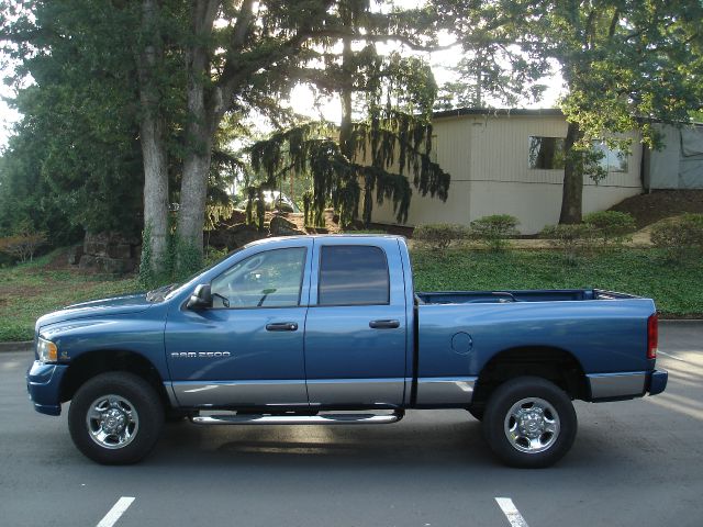 2005 Dodge Ram 2500 4dr 114 WB XLT 4WD