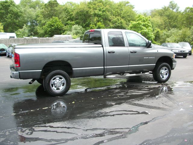 2005 Dodge Ram 2500 4dr 4WD EXT LS 4x4 SUV