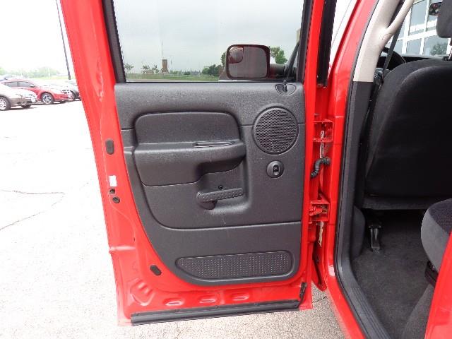 2005 Dodge Ram 2500 FWD 5DR WGN I4 CVT SL