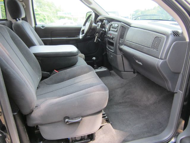 2005 Dodge Ram 2500 HD Reg. Cab 8-ft. Bed 2WD