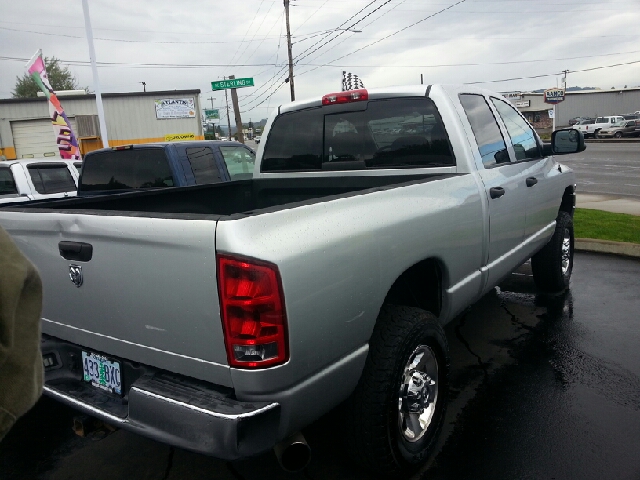 2005 Dodge Ram 2500 4dr 114 WB XLT 4WD