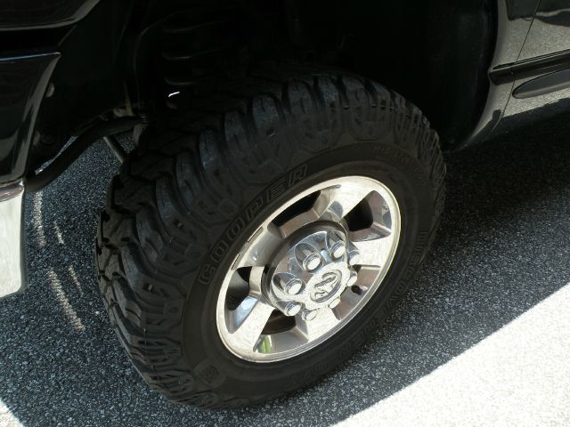 2005 Dodge Ram 2500 4dr 4WD EXT LS 4x4 SUV