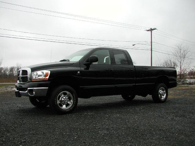 2006 Dodge Ram 2500 4dr 4WD EXT LS 4x4 SUV