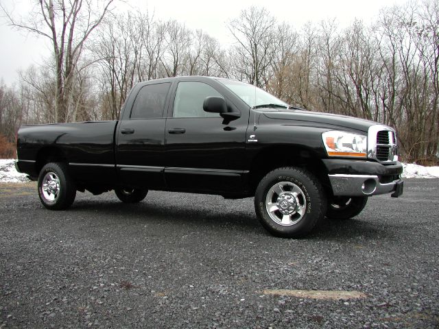 2006 Dodge Ram 2500 4dr 4WD EXT LS 4x4 SUV