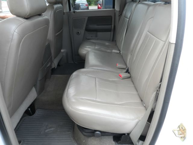 2006 Dodge Ram 2500 4d Wagon AWD