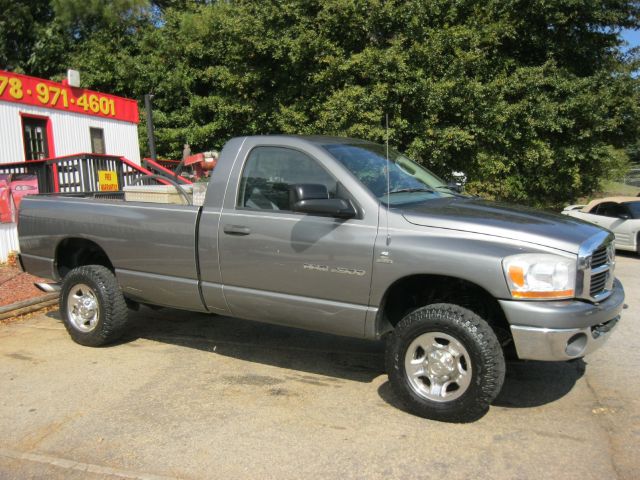 2006 Dodge Ram 2500 4-D Sedan