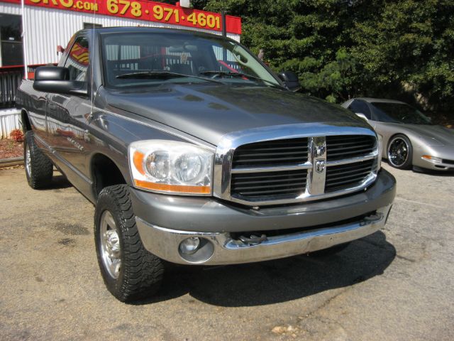 2006 Dodge Ram 2500 4-D Sedan