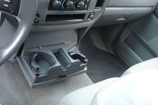 2006 Dodge Ram 2500 Level 2 Stunning CAR