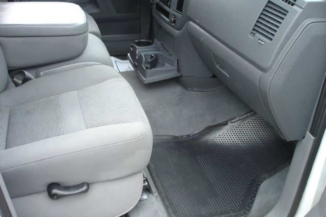 2006 Dodge Ram 2500 Level 2 Stunning CAR