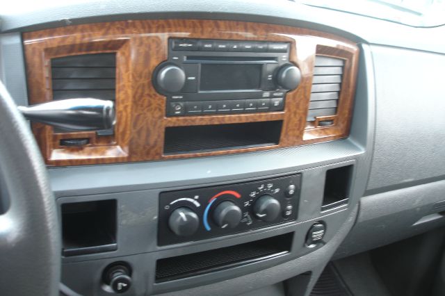 2006 Dodge Ram 2500 Level 2 Stunning CAR